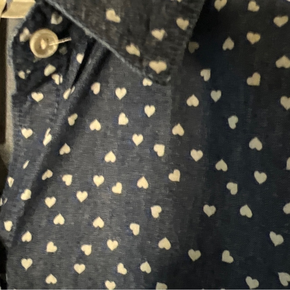 Lauren Conrad Womens Shirt Medium Heart Print Fitted Button Up Chambray. - Picture 4 of 6